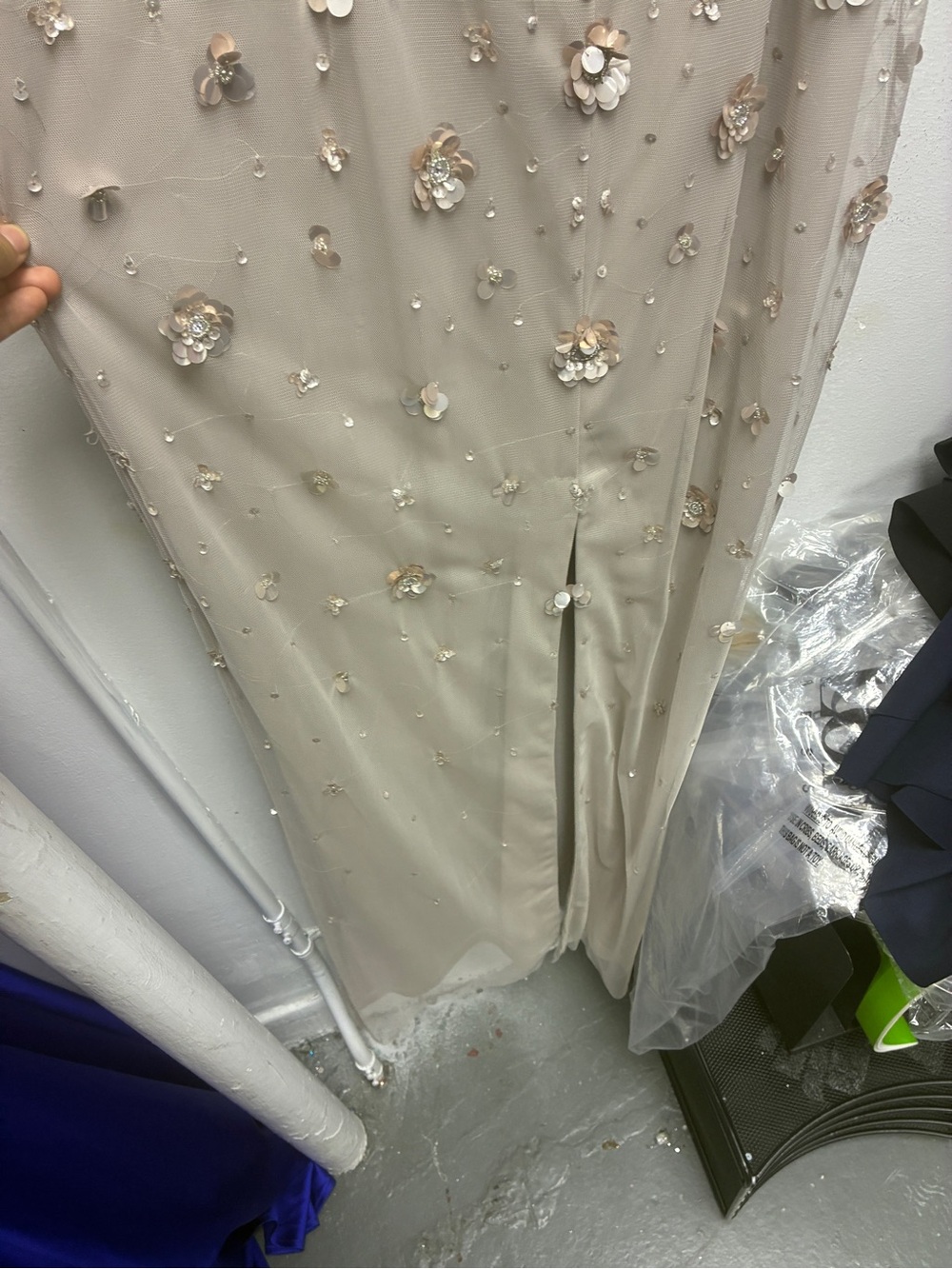 Adrianna Papell Champagne Floral Sequin Off Shoulder Gown NWT Size 2 MOB GALA - Picture 10 of 12